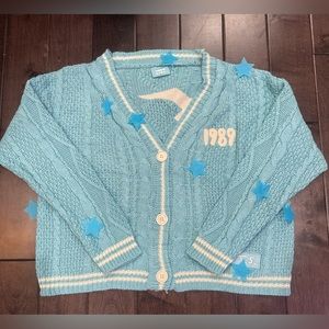 OFFICIAL M/L  TAYLOR SWIFT ERA’S TAYLOR VERSION 1989 CARDIGAN W/CONFETTI NIP